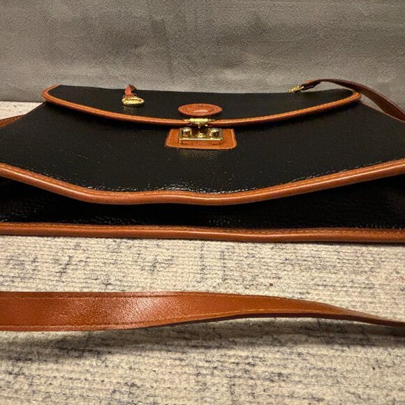 Vtg Dooney & Bourke All Weather Leather Messenger, Briefcase, Crossbody Bag - Picture 5 of 16
